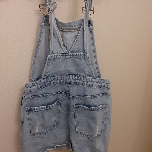 Overall dress - Picture 3 of 4